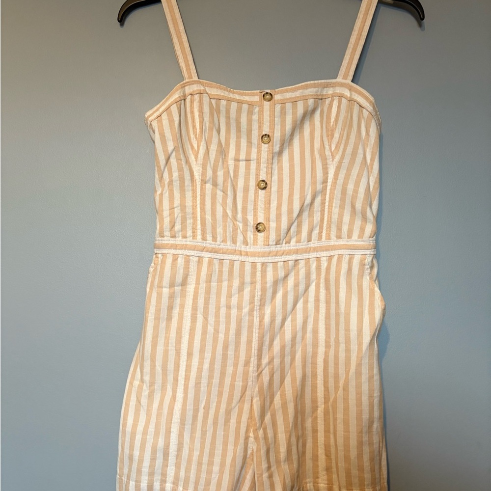 Abercrombie & Fitch Cream Textured Fabric $25 size M